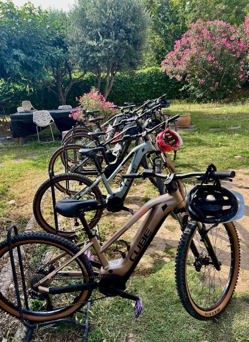 Aix eBike & Guide